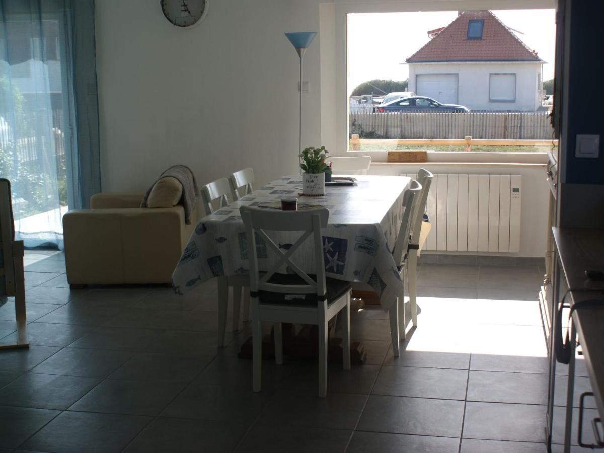 Wonderful Holiday Home In Audinghen With Garden Exterior photo