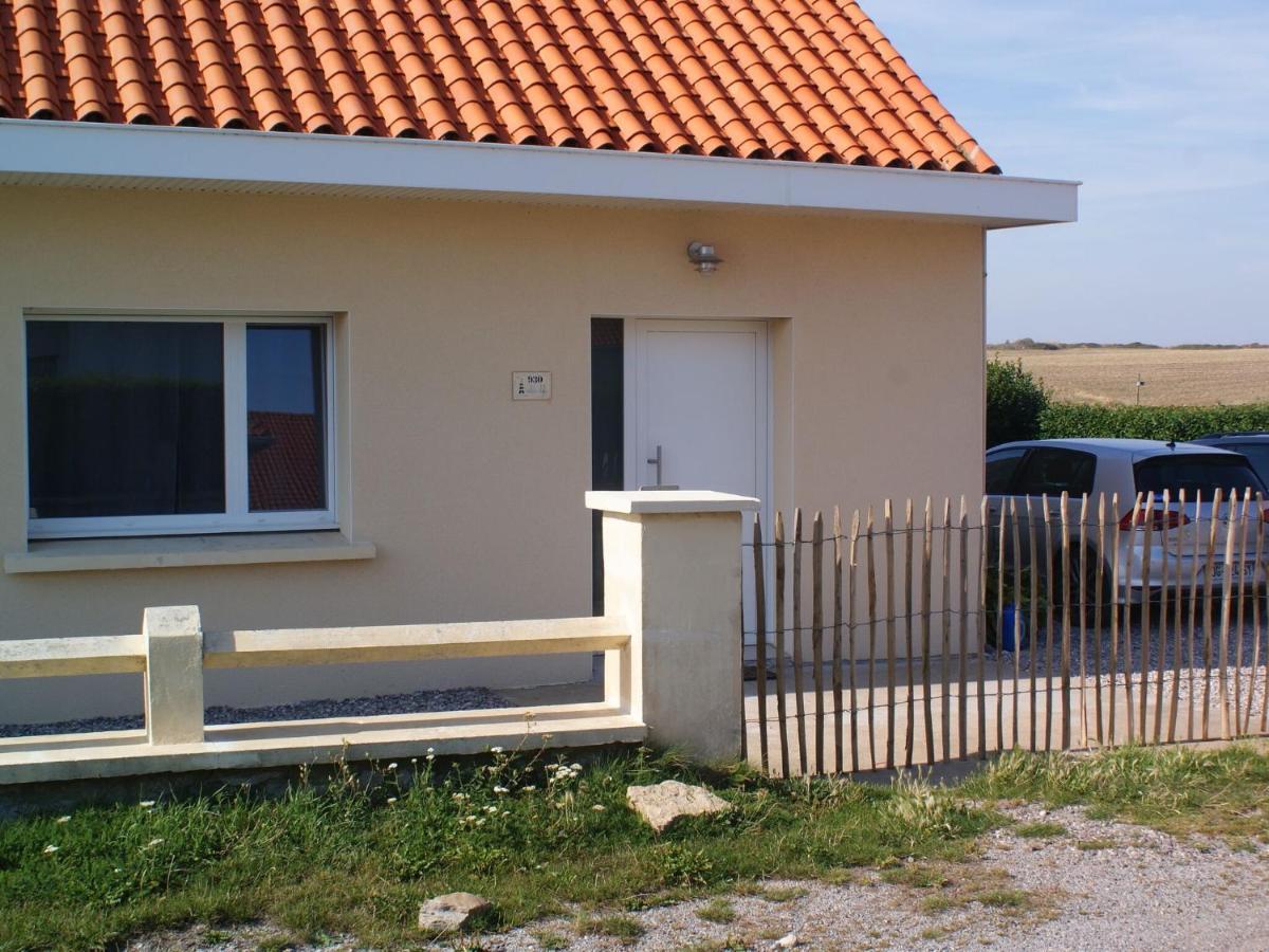 Wonderful Holiday Home In Audinghen With Garden Exterior photo